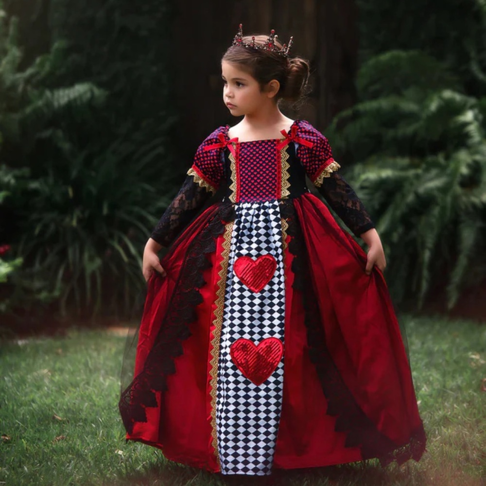 Queen of Hearts Dress Size 5 NWT